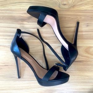 Heeled Minimalist Sandal